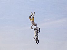 В Краснодаре проходит чемпионат России и Кубок главы города по суперкроссу