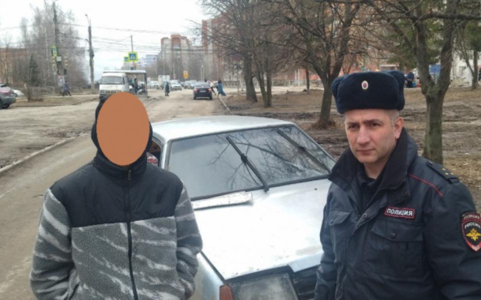 На улице Крупской в Рязани задержали подростка на «девятке»