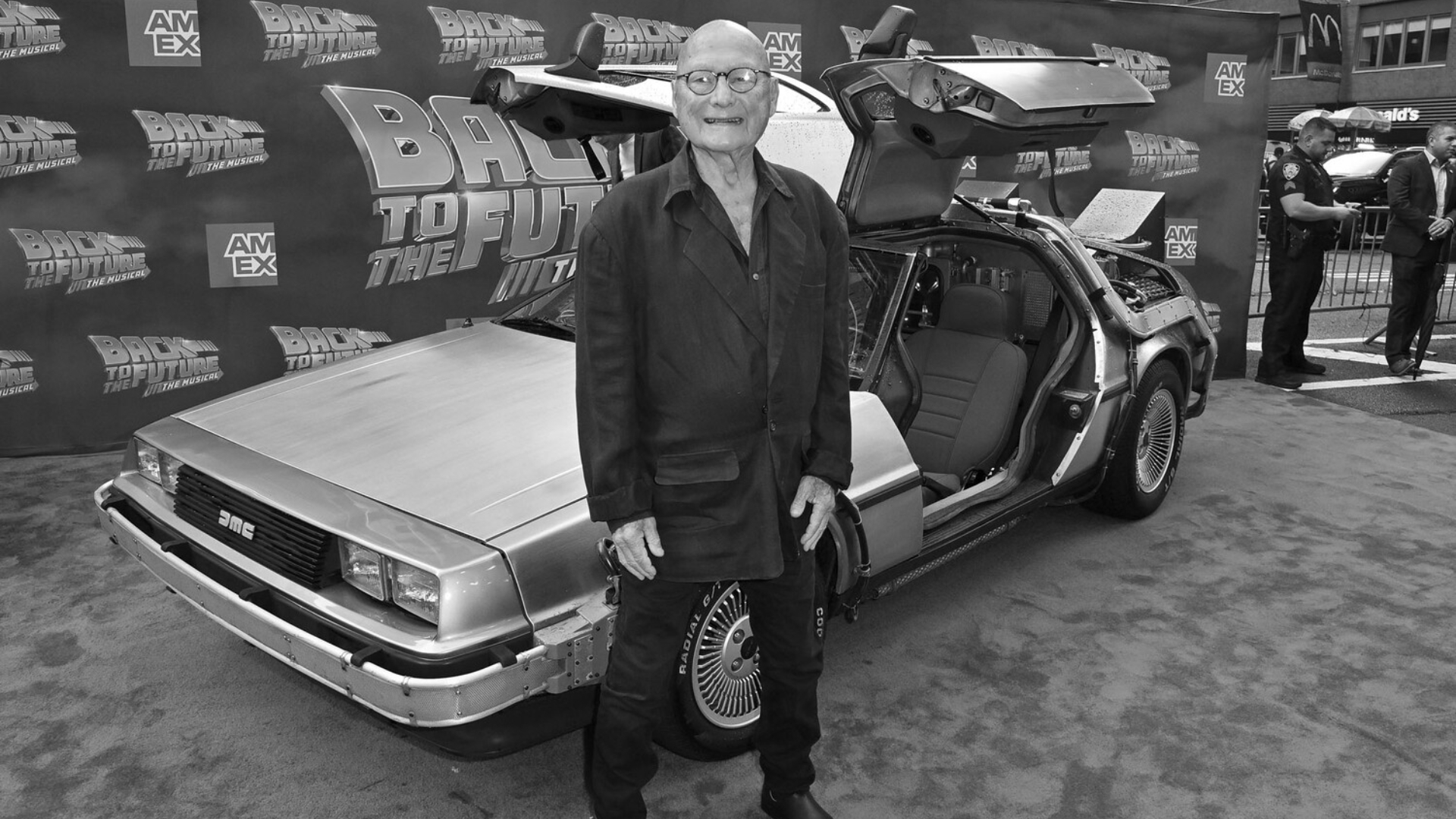 Актер Джеймс Толкан умер в возрасте 95 лет