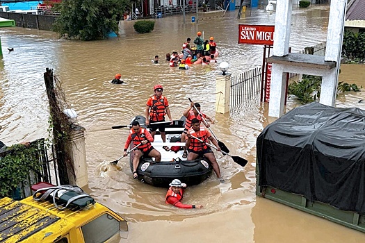 На Филиппинах из-за тропического шторма эвакуированы более 430 тысяч человек