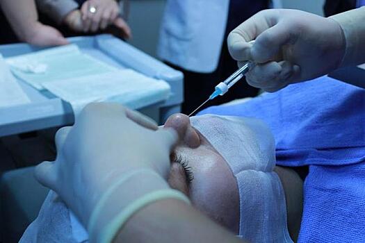 Требования к косметологам предложили ужесточить после смерти пациентки от массажа