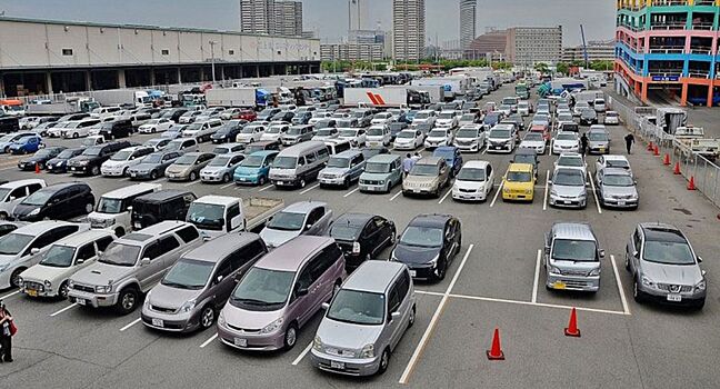 В Японии упали цены на подержанные автомобили