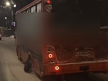 Автобус с отваливающимся колесом заметили в Нижнем Новгороде
