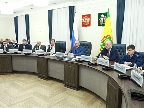 Олег Мельниченко поручил направить все силы и средства на обеспечение бесперебойной работы системы ЖКХ в Пензенской области