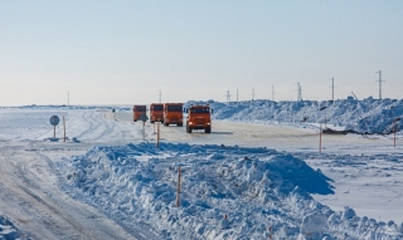 На Мессояху по зимнику завезли четыреста тонн грузов