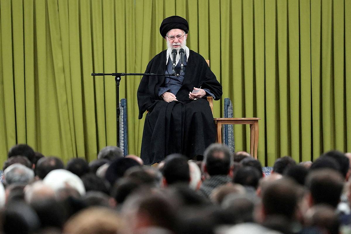 Стало известно о требовании верховного лидера Ирана к США