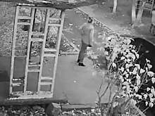 Пара жестоко избила девушку на детской площадке в Миассе