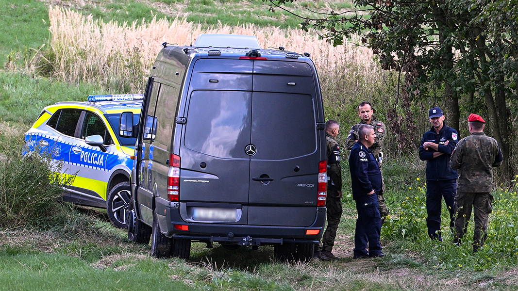 В Польше заявили о повреждении дома и машин при падении военного дрона