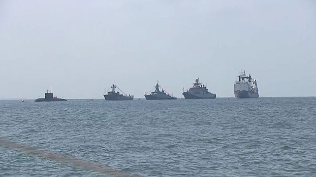 Видеотрансляция: Главный военно-морской парад в Санкт-Петербурге