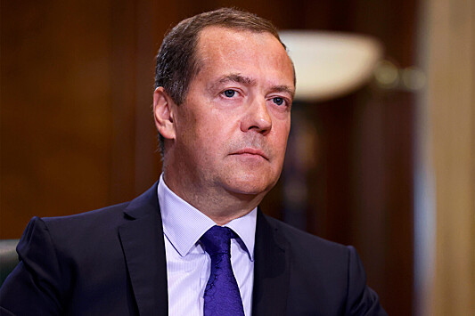 Медведев назвал заявку Украины в НАТО просьбой «ускорить начало третьей мировой войны»