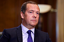 Медведев призвал полностью демонтировать политический режим Украины