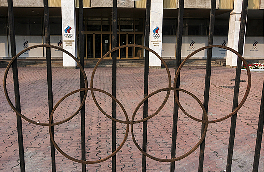 Российские штангисты за три дня сдали 44 допинг-теста