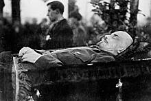«Он просил дать ему яду» Сто лет назад умер Ленин. Как его смерть изменила ход истории?