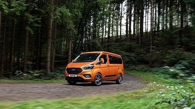 Ford Transit получил новый мотор, Wi-Fi, холодильник, плиту и раскладную кровать