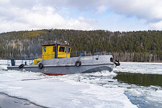 В Зеленогорске проводят ледокольные работы