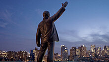 С крыши здания в Нью-Йорке убрали статую Ленина