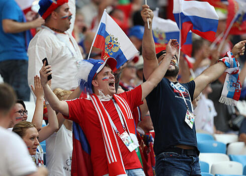 Черчесов: сборная России перелопатит поражение в матче с Уругваем
