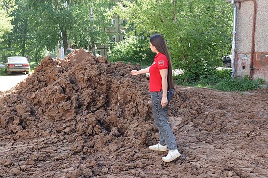 В Кирове жителей четырёх домов оставили в грязи после коммунальных работ