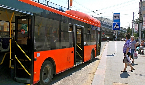 Названы самые популярные автобусные направления на майские праздники