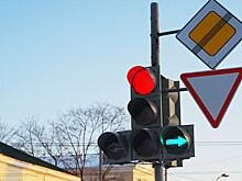 Суд проверит законность использования дорожного знака «Уступите дорогу»