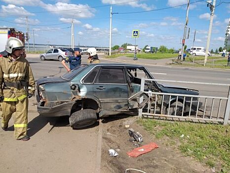 В Орле на Раздольной не разъехались две иномарки