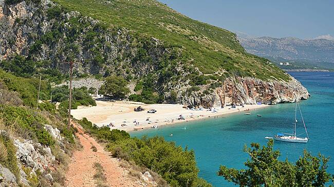 Туристку изнасиловал местный житель во время отдыха в Албании