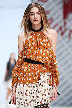 Mercedes Benz Fashion Week Russia: Миногарова и Паника на подиуме Saint-Tokyo весна-лето 2018