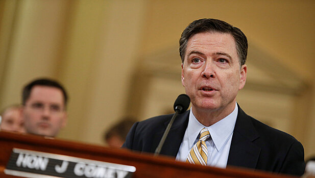 Глава ФБР назвал Россию "самой крупной угрозой"