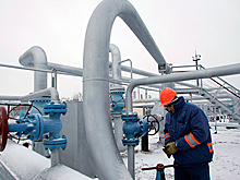 Вахтовики с месторождения «Лукойла» пожаловались на задержку зарплат