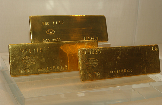 Цена золота снижается в рамках коррекции