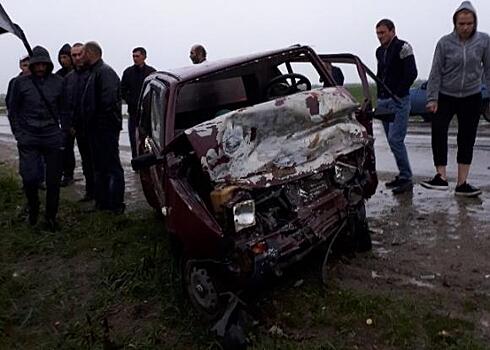 Женщина-пассажир погибла в лобовом ДТП двух авто в Белореченске