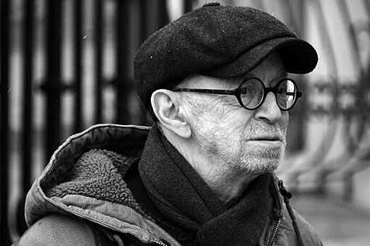 Российский поэт Лев Рубинштейн скончался в больнице после ДТП в возрасте 76 лет