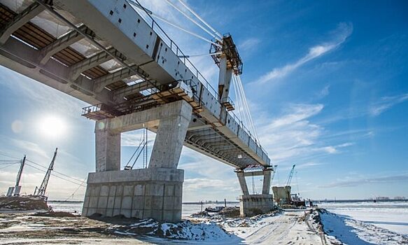 В России построили первый автомобильный мост в Китай