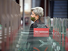 Все турникеты московского метро начнут принимать банковские карты