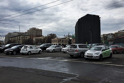 Эксперт перечислил плюсы введения платной парковки в Москве