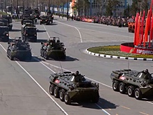 «Ураганы» и «Гиацинты» проехали по Южно-Сахалинску на параде Победы