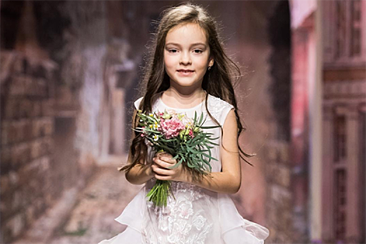 Киркоров надел на шестилетнюю дочь свадебное платье
