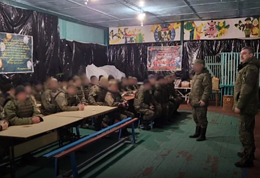 Василий Орлов встретился с мобилизованными амурчанами в зоне СВО и проверил условия службы