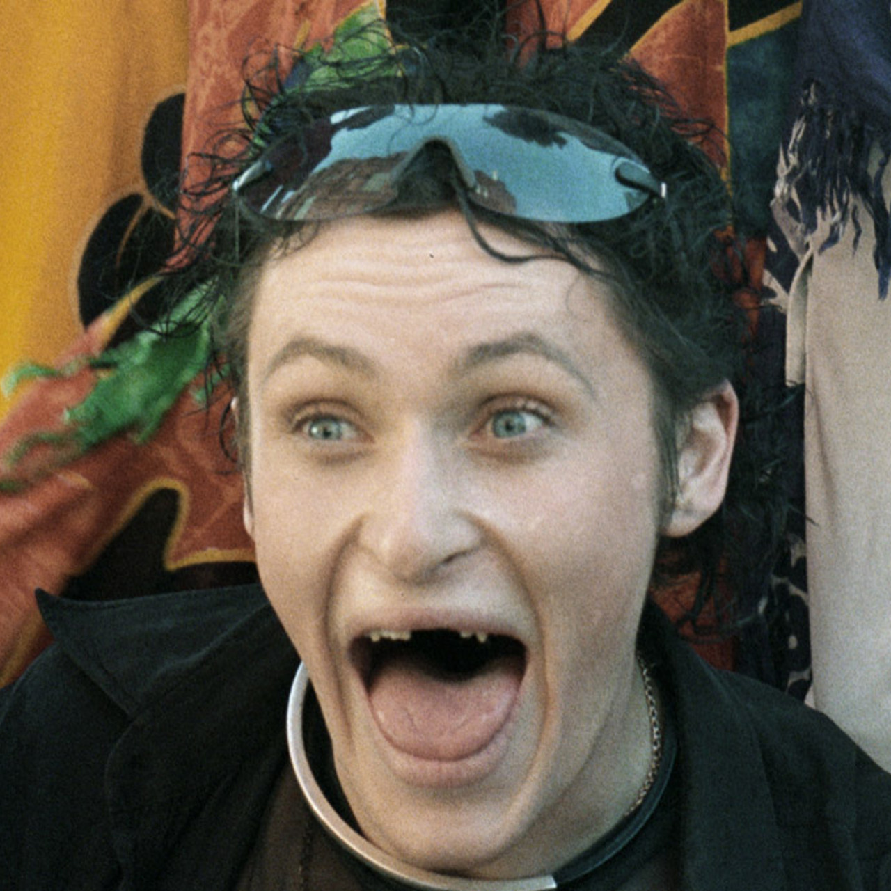 Ардис фагерхолм певица. Ди каприо кривляется. Шура певец 2022. Шура молодой. Песня без зуба.