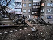 В Челябинской области автоинспекторы устанавливают обстоятельства смертельного ДТП с участием фуры