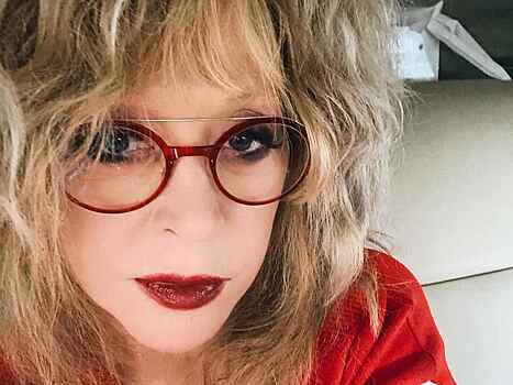 Врач-хирург рассказал о подтяжках Пугачевой