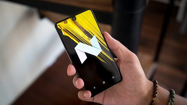Essential Phone теперь можно купить за смешные деньги