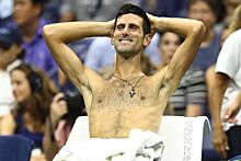 Новак Джокович полностью разделся во время матча US Open — 2018, теннисист принял ледяную ванну во время перерыва