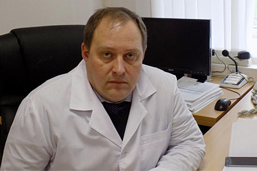За оставленную о подъезда вдову ветерана ВОВ с коронавирусом влетело главврачу