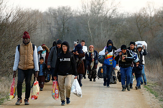 Караван мигрантов требует от Байдена "выполнения взятых на себя обязательств"
