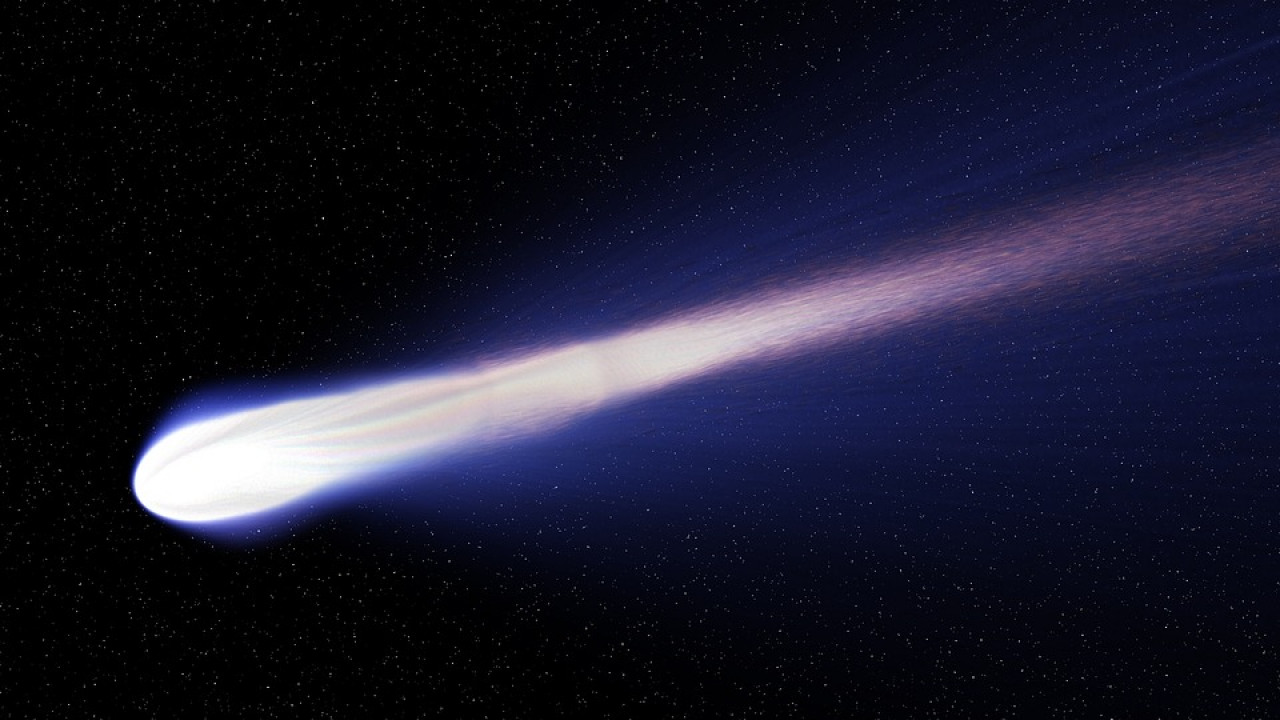 Небо в День влюбленных пронзит сияющая комета из ледяного облака Оорта