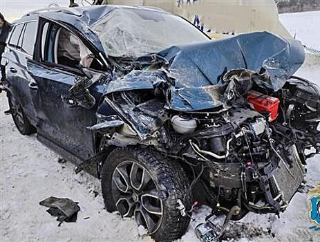 Три человека пострадали при столкновении четырех машин под Самарой