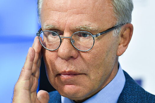 Фетисов обратился к российским хоккеистам после скандала с флагом