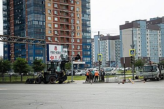 Дополнительное ограждение установили возле остановки «Кубяка» в Хабаровске
