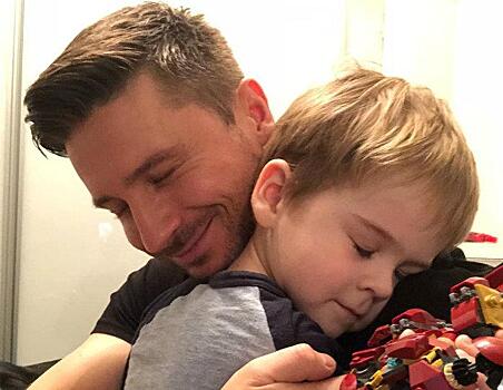 Лазарев провел выходные с четырехлетним сыном и поделился трогательным фото